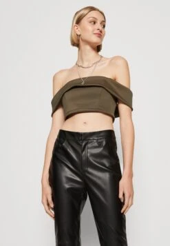 Wal G Brody Crop - T-Shirt Print - Khaki -Wal G 005396816b154e318799c3700a514c23