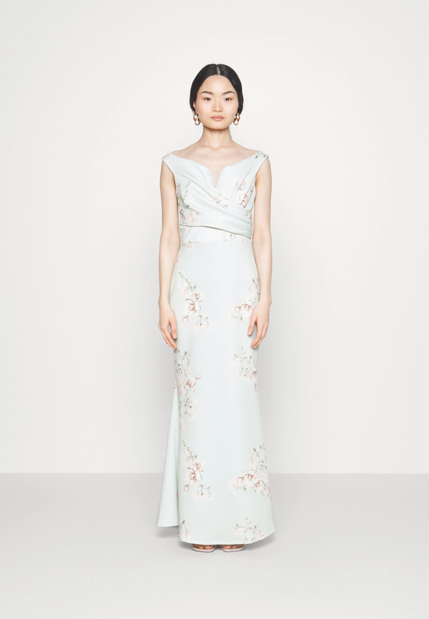 Wedding Kai V Neck Maxi - Galajurk - Sage Green 1 Wedding Kai V Neck Maxi - Galajurk - Sage Green