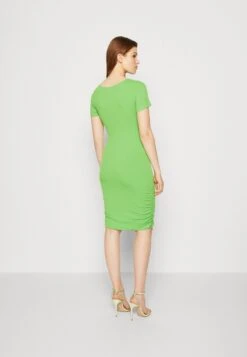 Wal G Cruise CollectionBry Mini Dress - Jerseyjurk - Leaf Green -Wal G 2bbfd434117a4df5ba28dae462bdd4f5