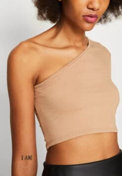 Wal G Milly One Sleeve Crop - Longsleeve - Camel -Wal G 2e890f49fae44120833f713f9dd874aa