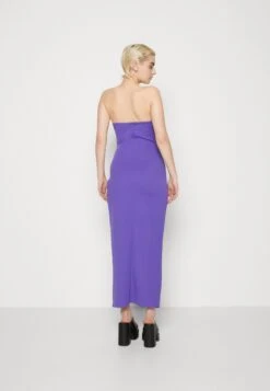 Wal G Gina V Neck Maxi - Jerseyjurk - Purple 8 Wal G Gina V Neck Maxi - Jerseyjurk - Purple -Wal G 36e87a948b7c42139c3e0f3ad40c65cf