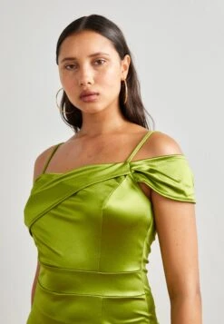 Wal G Peace Off Shoulder Midi - Cocktailjurk - Olive Green -Wal G 4a78429a09ce4b7e82eef035c9e8dc73