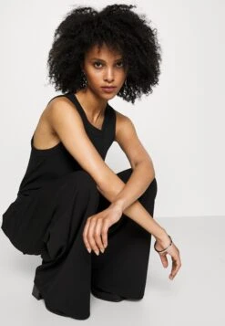 Velisha Wide Leg Trouser - Broek - Black 9 Velisha Wide Leg Trouser - Broek - Black -Wal G 4f43a2cccad8457088fc6ca5efdf152e