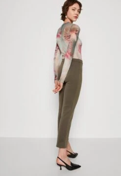 Wal G Brody Trouser - Broek - Khaki 9 Wal G Brody Trouser - Broek - Khaki -Wal G 54effb3484f3461c987df9d7acd5687d