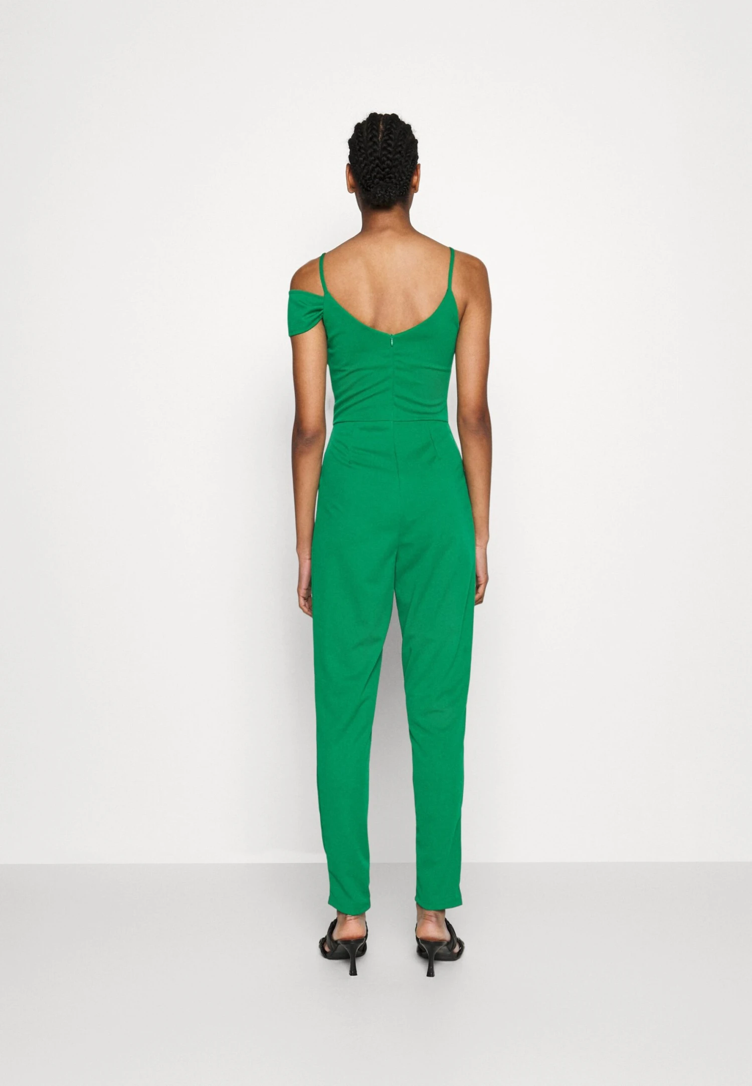 Harriet One Sleeve - Jumpsuit - Leaf Green 3 Harriet One Sleeve - Jumpsuit - Leaf Green - Afbeelding 3