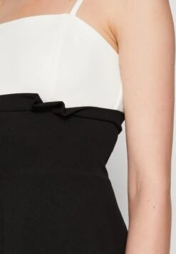 Wal G Janya Contrast Skater - Jerseyjurk - Black/White -Wal G 6703f281761243139d8ea6f47de1fded