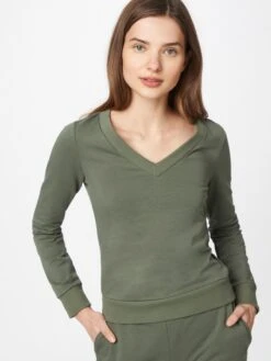 Wal G Sweatshirts Sweatshirt BETHAN Dames Kaki -Wal G 7c8a99f6519e8425c51f152f1a5e2737