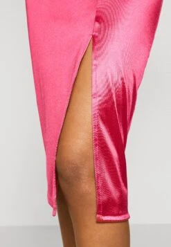 Wal G Saira Midi - Etui-Jurk - Fuchsia 11 Wal G Saira Midi - Etui-Jurk - Fuchsia -Wal G 7f192874f8484d1db6b463da9133fadc