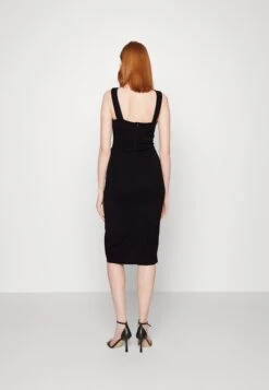 Wal G Embroidered V Neck Rose Midi - Cocktailjurk - Black Floral -Wal G 8d9dc6f9aeee4395ba69cbbf1fe9397e