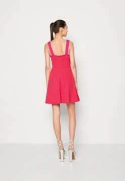 Wal G Jaqueline Skater Dress - Jerseyjurk - Pink -Wal G 8eb1283764de4b9a8863a09d4ce0f2b6