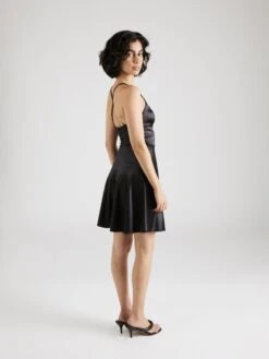 Wal G Cocktailjurken Cocktailjurk JOSH Dames Zwart -Wal G 92fec2444d2f06b72f18dc7eaac2dfbb