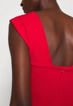 Delila Strap Midi - Etui-Jurk - Red 15 Delila Strap Midi - Etui-Jurk - Red -Wal G a57a19a704c24c05abd1cea620158a56