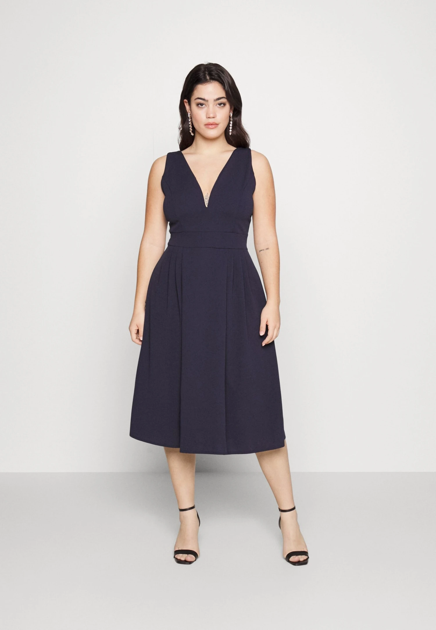 Kandy V Neck Midi - Jurk - Navy Blue 1 Kandy V Neck Midi - Jurk - Navy Blue