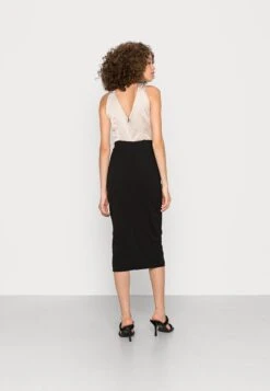 Wal G Marla Knot Halter Midi Dress - Cocktailjurk - Champagne/Black -Wal G b862435fdb3e480a9e2db9074621df54