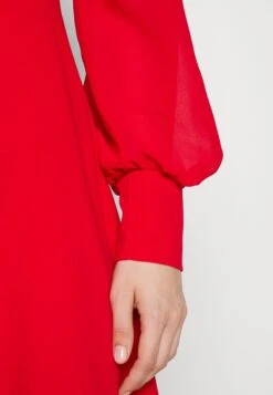 Wal G Kat Sleeve Dress - Jurk - Red 11 Wal G Kat Sleeve Dress - Jurk - Red -Wal G c7634bbd4d944de1a553bf73bbb758af