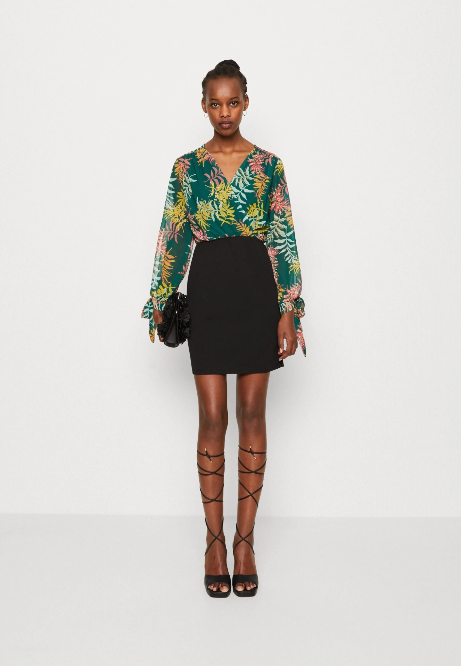 Wal G Cruise Collection Tropical Contrast Mini Dress - Jurk - Multicoloured 2 Wal G Cruise Collection Tropical Contrast Mini Dress - Jurk - Multicoloured - Afbeelding 2