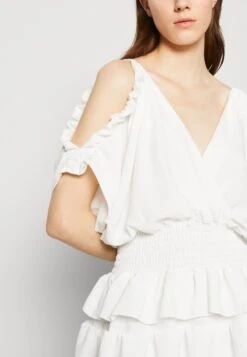 Wal G Cruise Collection Sanjila Ruffle Dress - Jurk - White 11 Wal G Cruise Collection Sanjila Ruffle Dress - Jurk - White -Wal G d9a0537678ba44e2a0dc9a9fc09f0f77