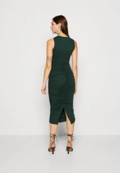 Wal G Aquaria - Jerseyjurk - Forest Green -Wal G dad0baf3dcb8467791f96e5cfb62cded