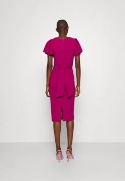 Tatiana Ruffle Sleeve Midi - Cocktailjurk - Raspberry 9 Tatiana Ruffle Sleeve Midi - Cocktailjurk - Raspberry -Wal G e5d8071066994b52a011671f8e692a56