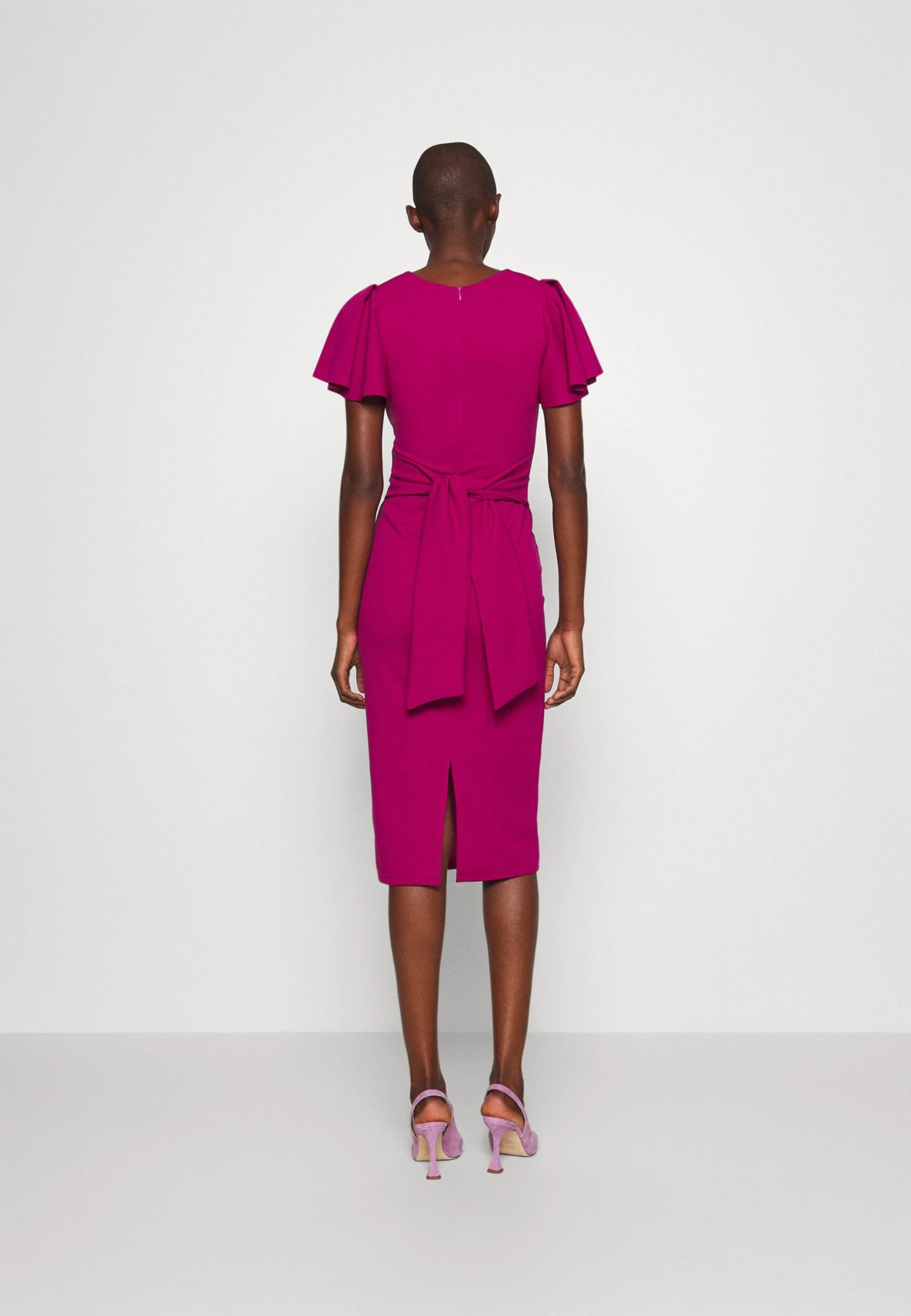 Tatiana Ruffle Sleeve Midi - Cocktailjurk - Raspberry 3 Tatiana Ruffle Sleeve Midi - Cocktailjurk - Raspberry - Afbeelding 3